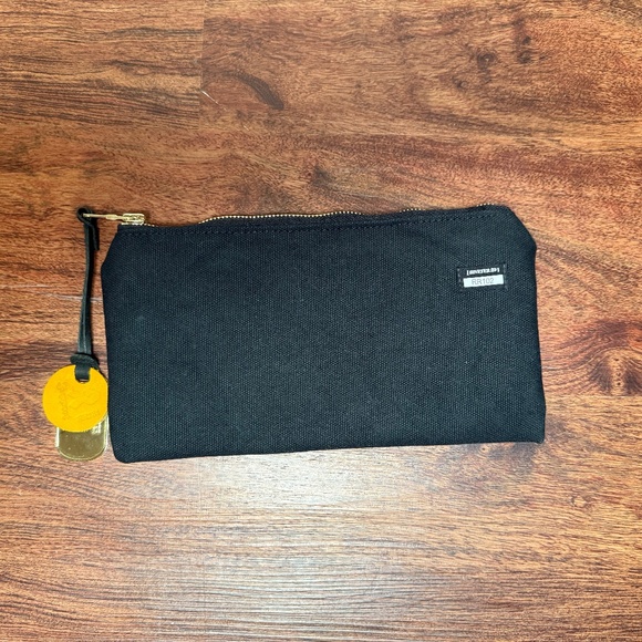 NWOT R. Riveter Lucy Signature Canvas Pouch - Picture 2 of 3